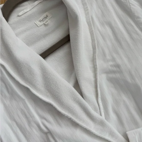 BedHead White Robe - Picture 2 of 6